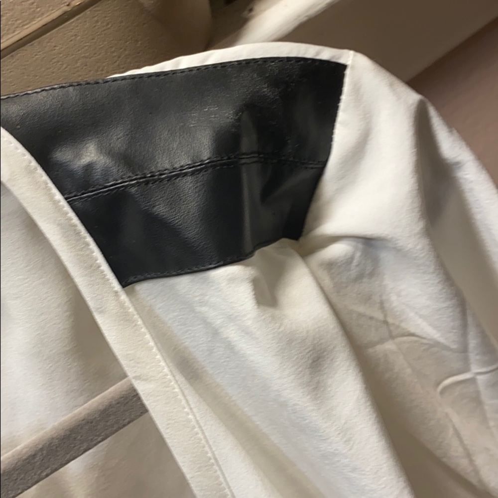 Lightweight Blazer - Picture 2 of 3